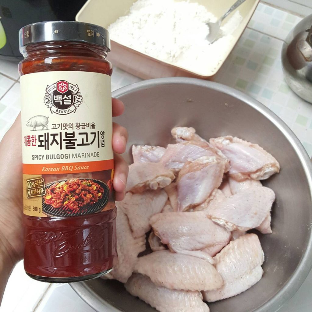 ซอส Spicy Bulgogi Marinade - Korean BBQ Sauce ตัวการทำให้ไก่ทอดสไตล์เกาหลีอร่อย (ซื้อมาจาก Gourmet ราคา 160 บาท)